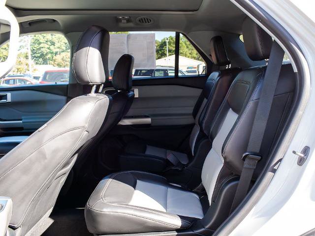 Certified 2022 Ford Explorer XLT w/ Equipment Group 202A image 17