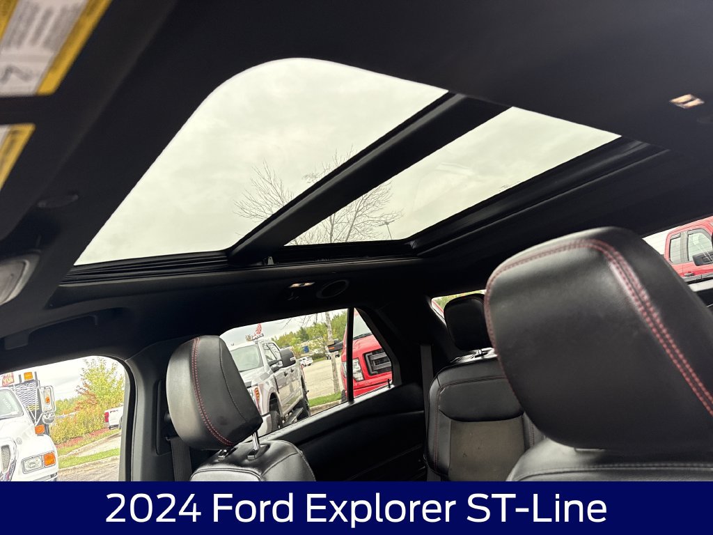 Certified 2024 Ford Explorer ST-Line w/ Class IV Trailer Tow Package AWD/4WD image 15