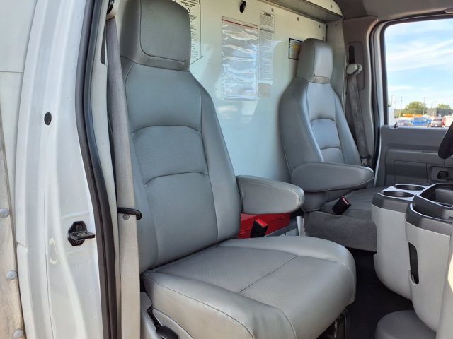 Certified 2022 Ford E-350 and Econoline 350 Super Duty RWD image 6