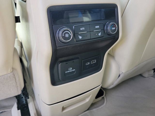 Used 2021 GMC Acadia Denali w/ Denali Technology Package FWD image 18