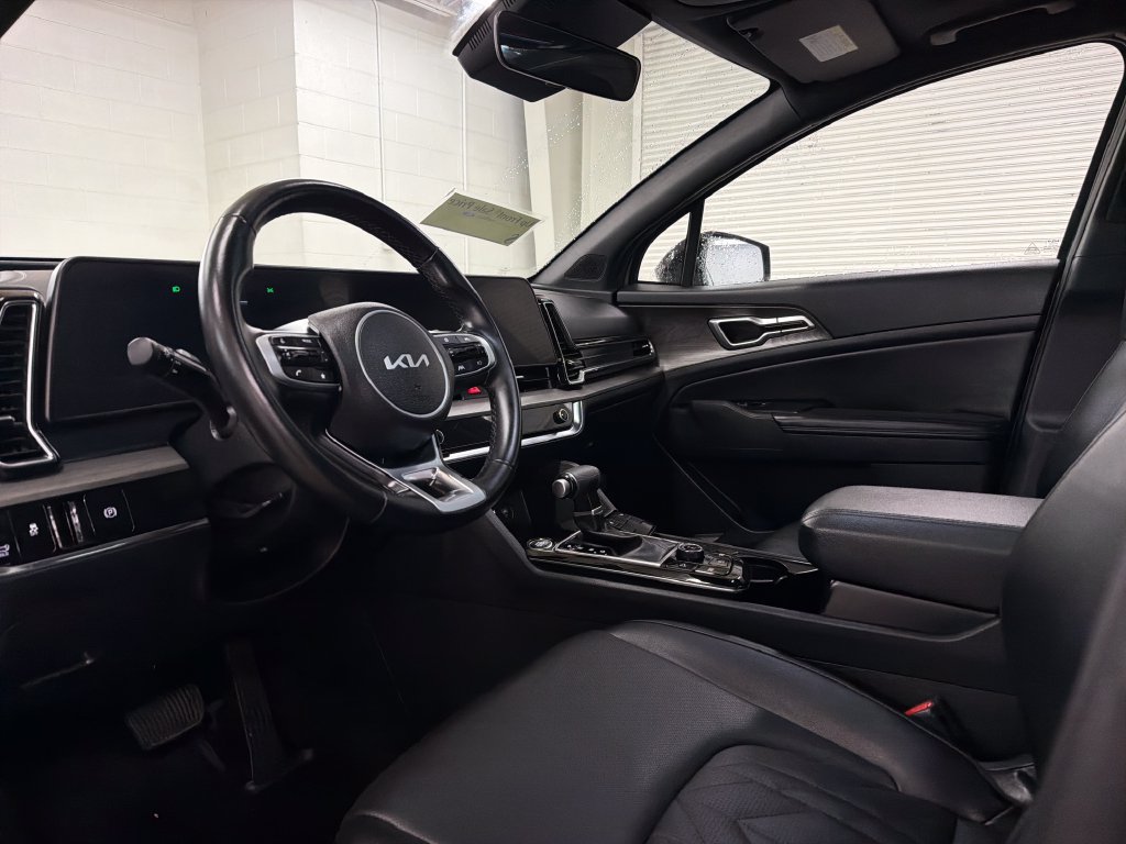 Used 2024 Kia Sportage X-Line w/ X-Line Premium Package AWD/4WD image 6