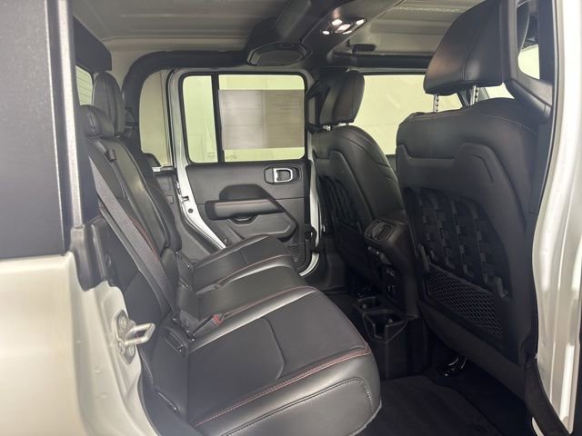 Used 2022 Jeep Gladiator Rubicon w/ Cold Weather Group AWD/4WD image 5