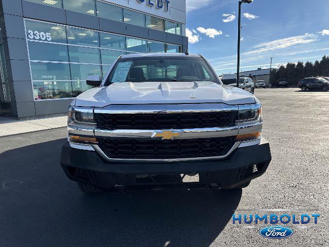 Used 2017 Chevrolet Silverado 1500 LT w/ Trailering Package image 2