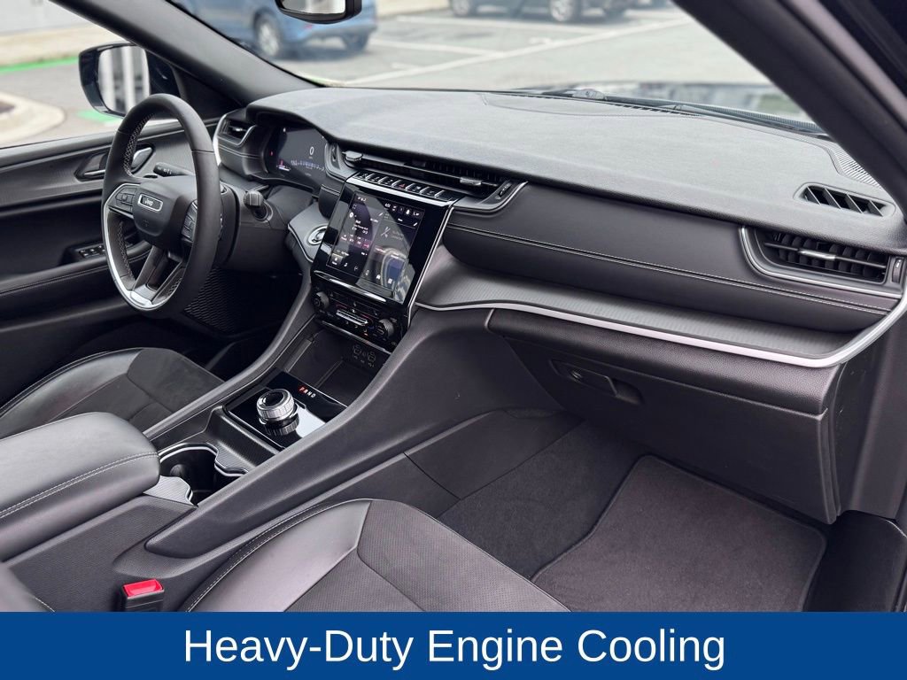 Used 2024 Jeep Grand Cherokee Altitude image 23