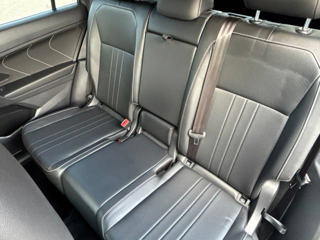 Used 2022 Volkswagen Tiguan SE R-Line AWD/4WD image 26