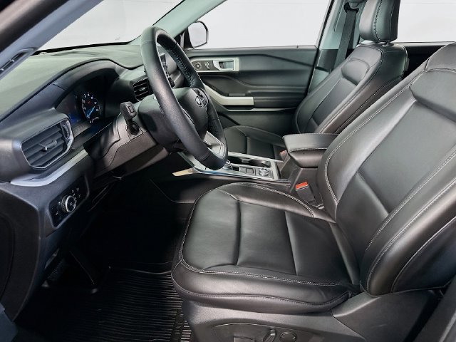Certified 2023 Ford Explorer XLT w/ Equipment Group 202A AWD/4WD image 11