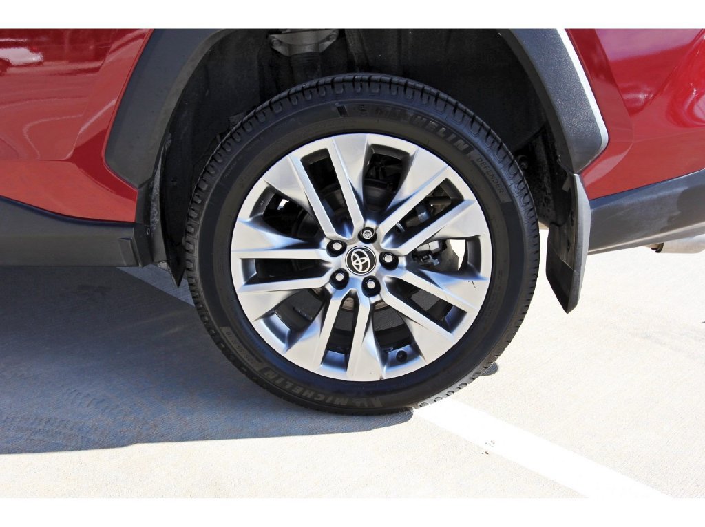 Used 2024 Toyota RAV4 XLE Premium FWD image 34
