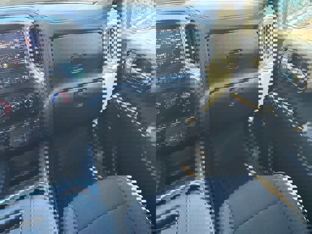 Used 2020 Chevrolet Silverado 1500 RST image 20