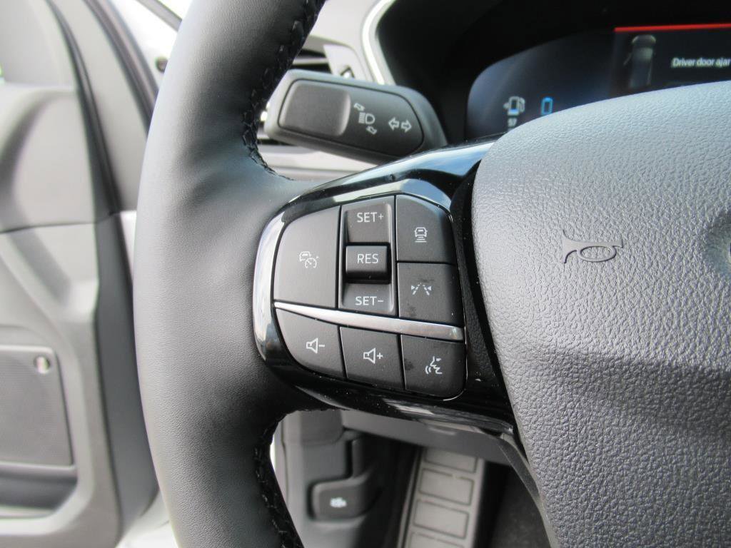 Certified 2025 Ford Escape SE w/ PHEV Premium Package image 25