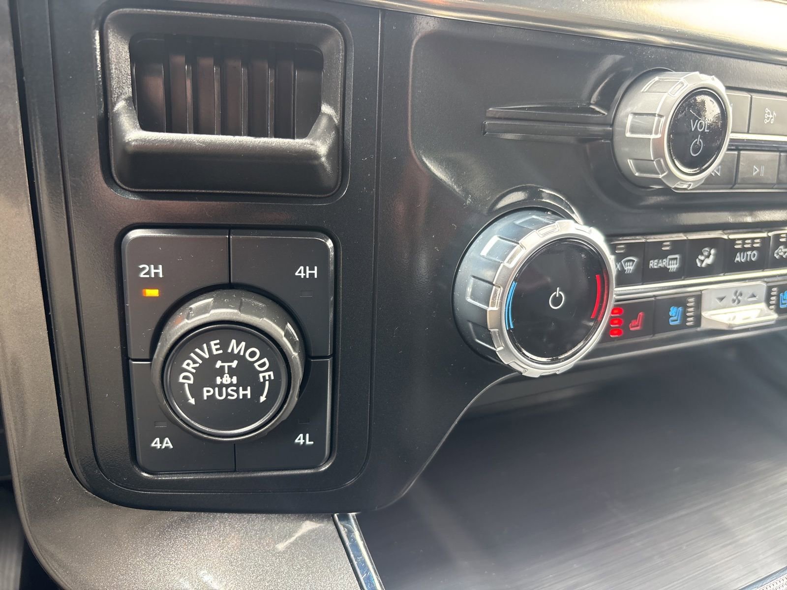 Certified 2023 Ford F150 Lariat w/ Equipment Group 502A High image 57