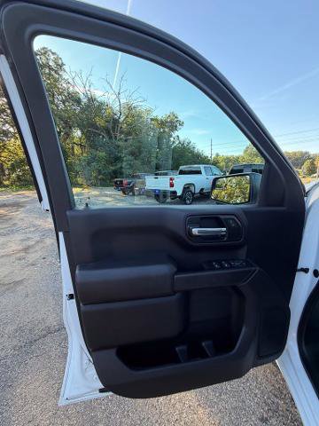 Used 2024 Chevrolet Silverado 1500 Custom AWD/4WD image 9