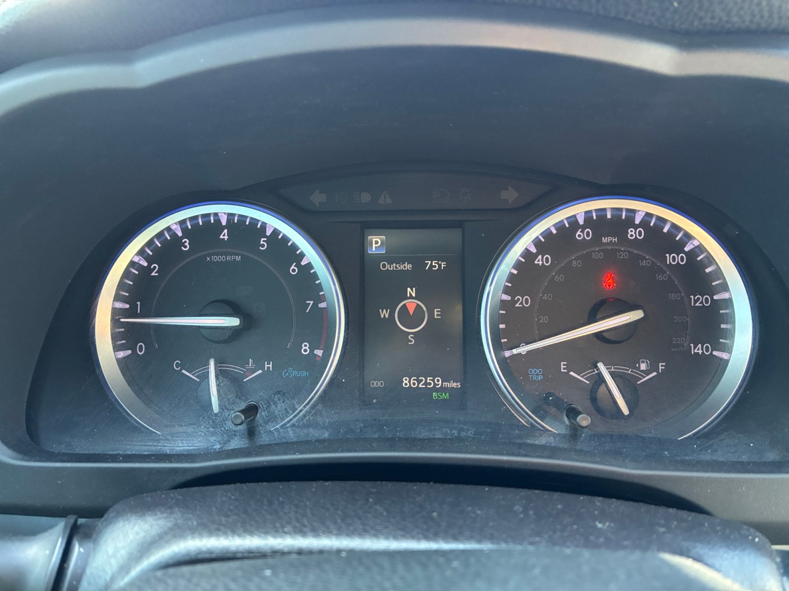 Used 2019 Toyota Highlander XLE AWD/4WD image 11