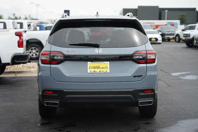 Used 2025 Honda Pilot Sport image 7