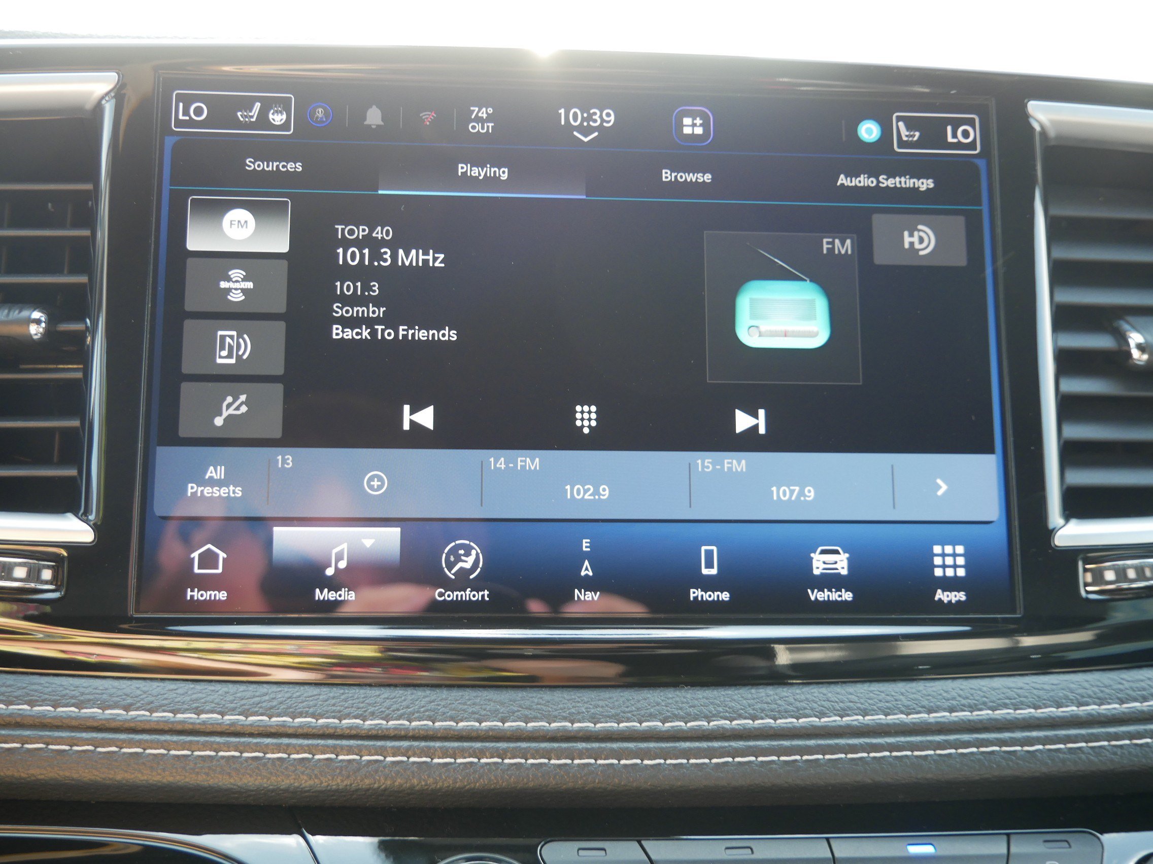 Used 2026 Chrysler Pacifica Limited w/ S Appearance Package FWD image 26