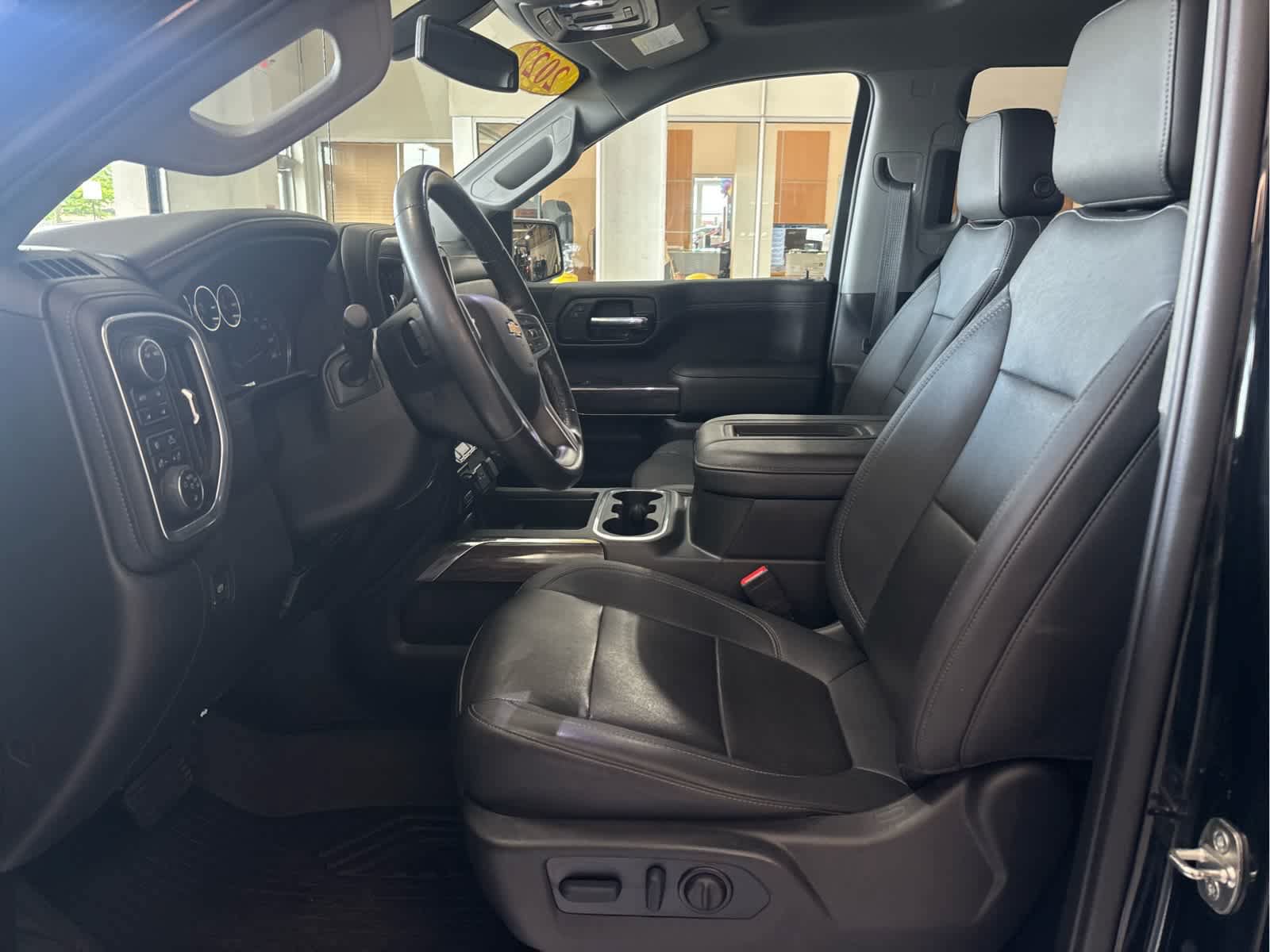 Used 2022 Chevrolet Silverado 1500 LTZ AWD/4WD image 27
