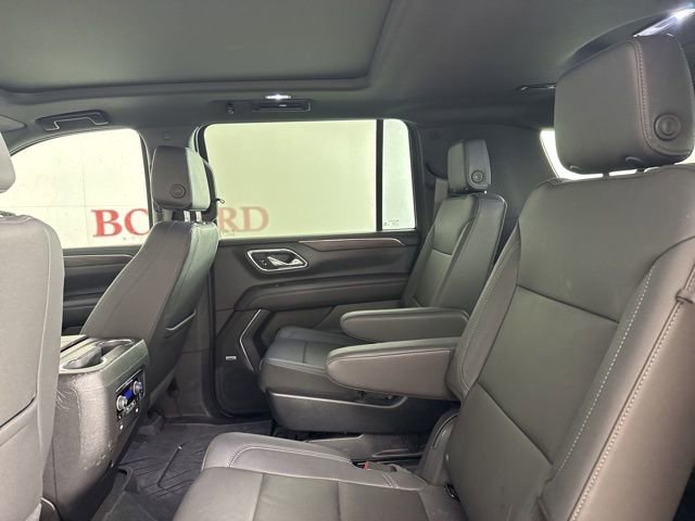 Used 2023 Chevrolet Suburban Z71 w/ Luxury Package image 13