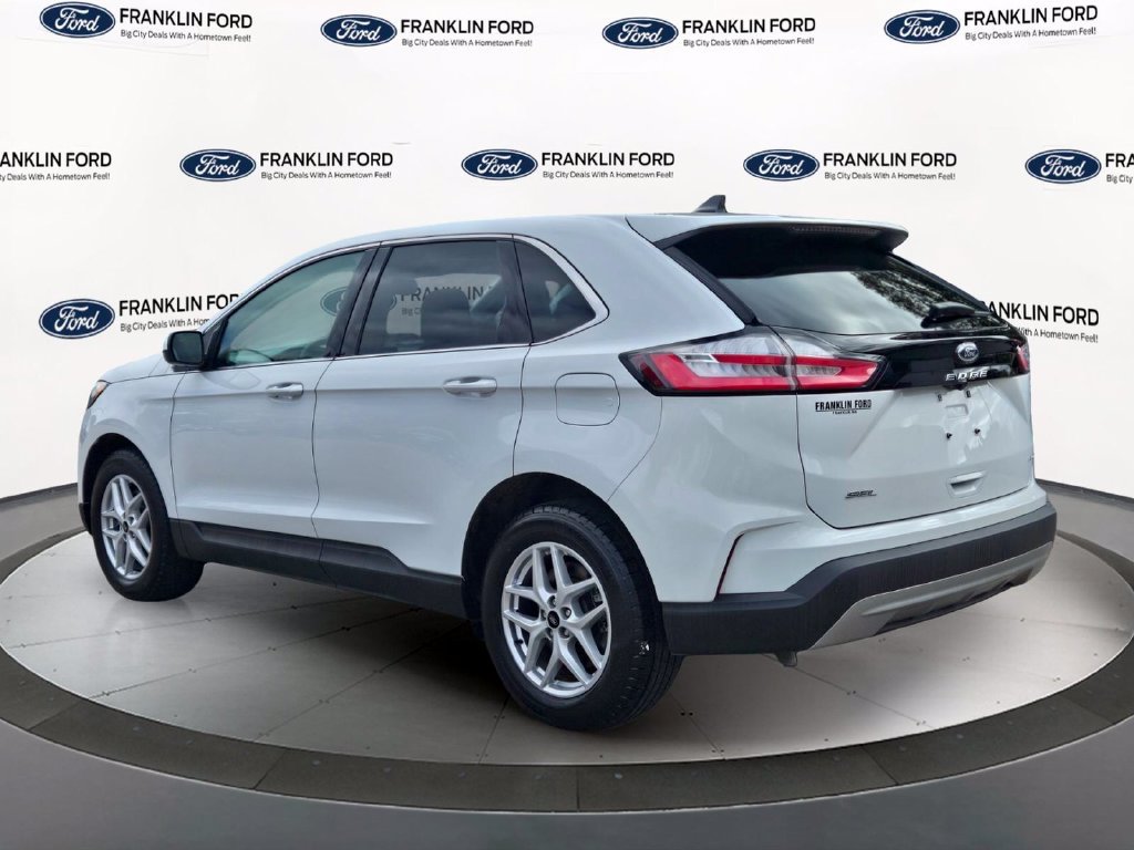 Certified 2024 Ford Edge SEL w/ Convenience Package AWD/4WD image 3