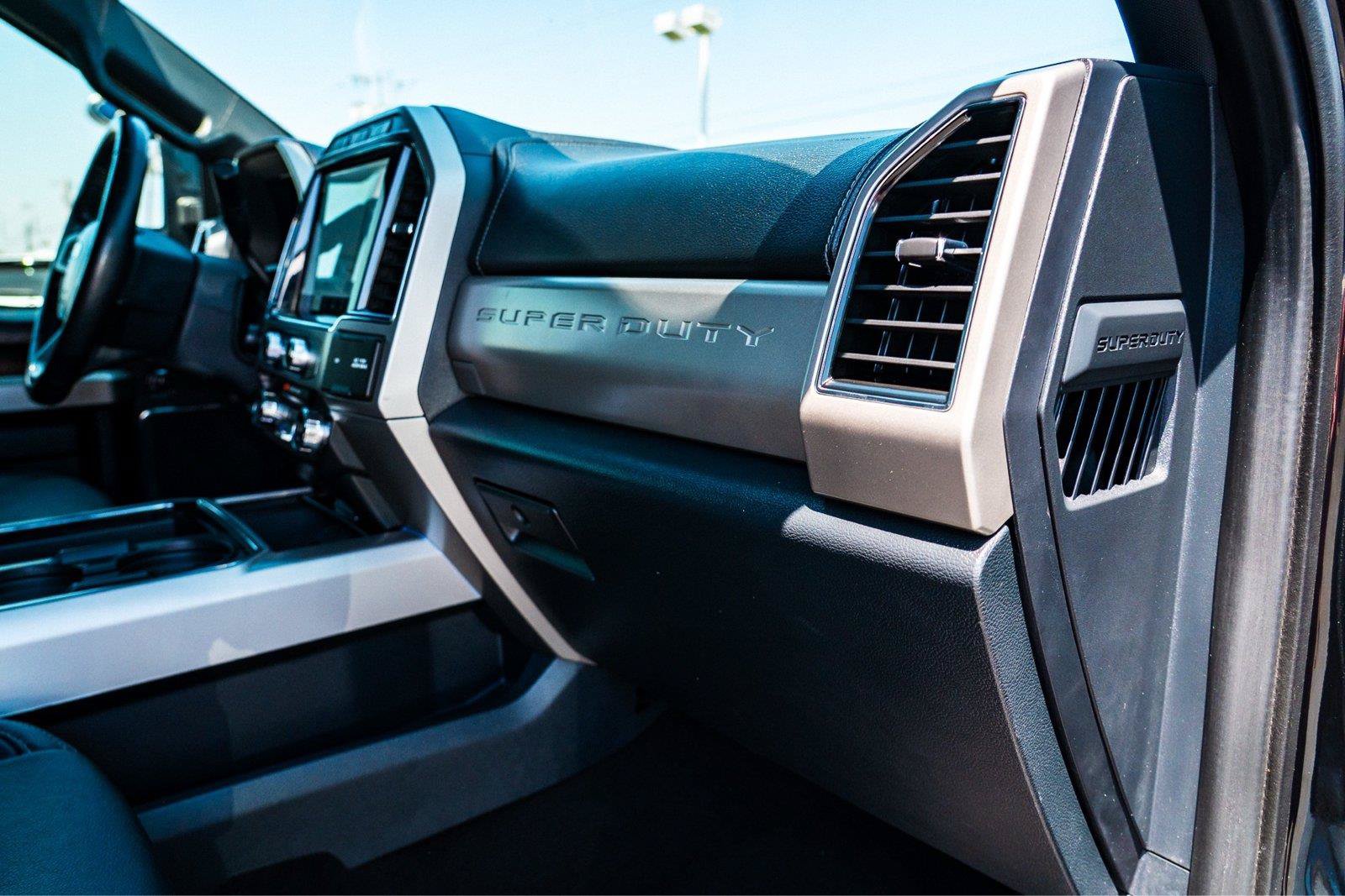 Certified 2022 Ford F250 Lariat w/ Tremor Off-Road Package AWD/4WD image 32