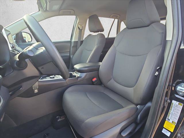 Used 2025 Toyota RAV4 LE AWD/4WD image 15
