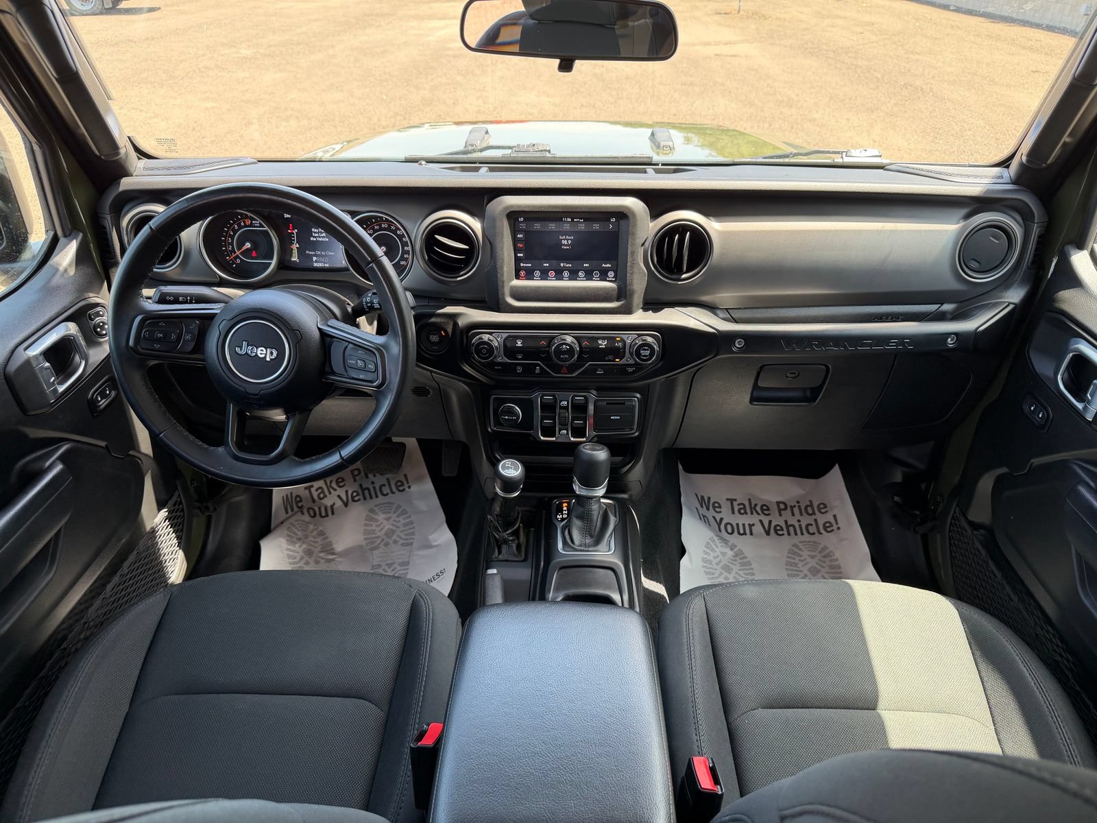 Used 2022 Jeep Wrangler Unlimited Sport AWD/4WD image 17