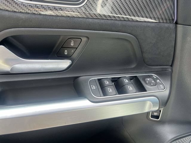 Used 2021 Mercedes-Benz GLB 250 image 18