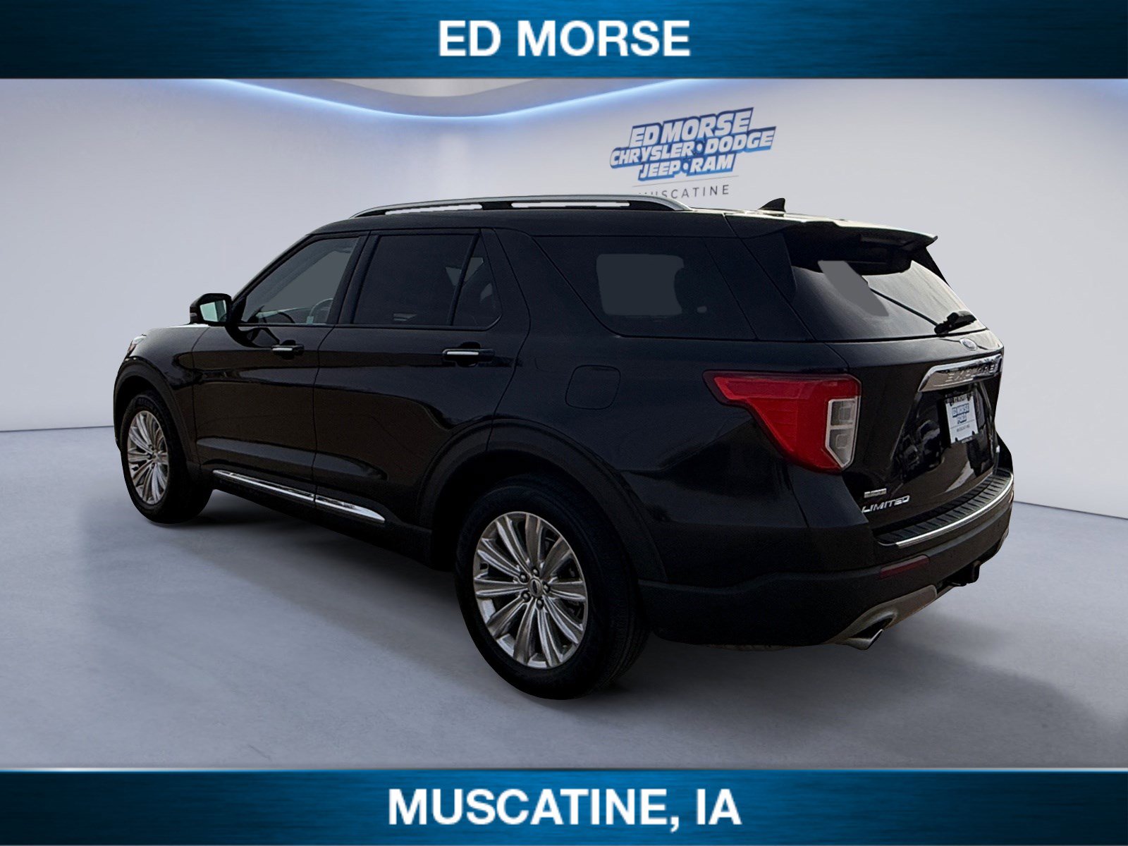 Certified 2022 Ford Explorer Limited w/ Limited Technology Package image 3