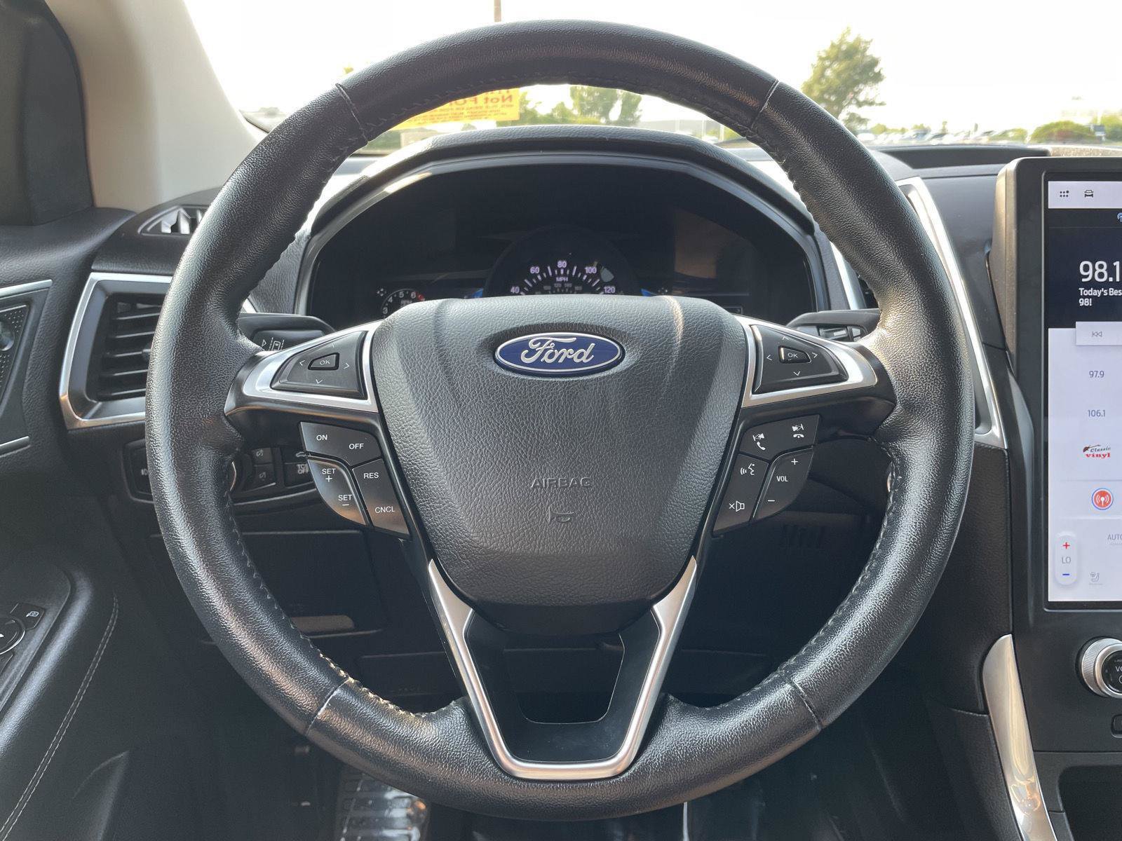 Certified 2024 Ford Edge Titanium AWD/4WD image 12