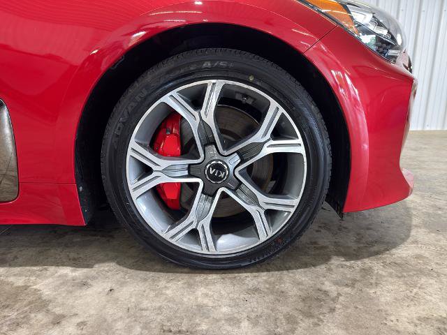 Used 2018 Kia Stinger GT2 AWD/4WD image 28