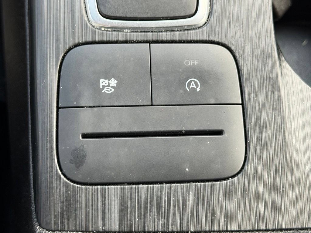 Certified 2023 Ford Escape Active AWD/4WD image 19