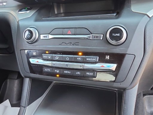 Certified 2020 Ford Explorer XLT RWD image 13