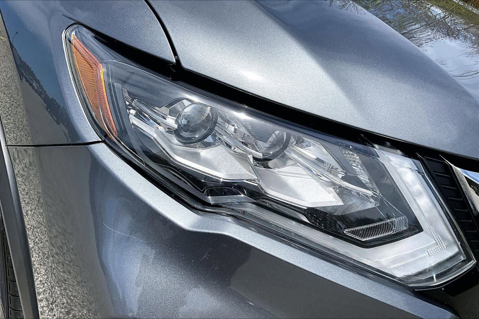 Used 2020 Nissan Rogue SL w/ Premium Package AWD/4WD image 27