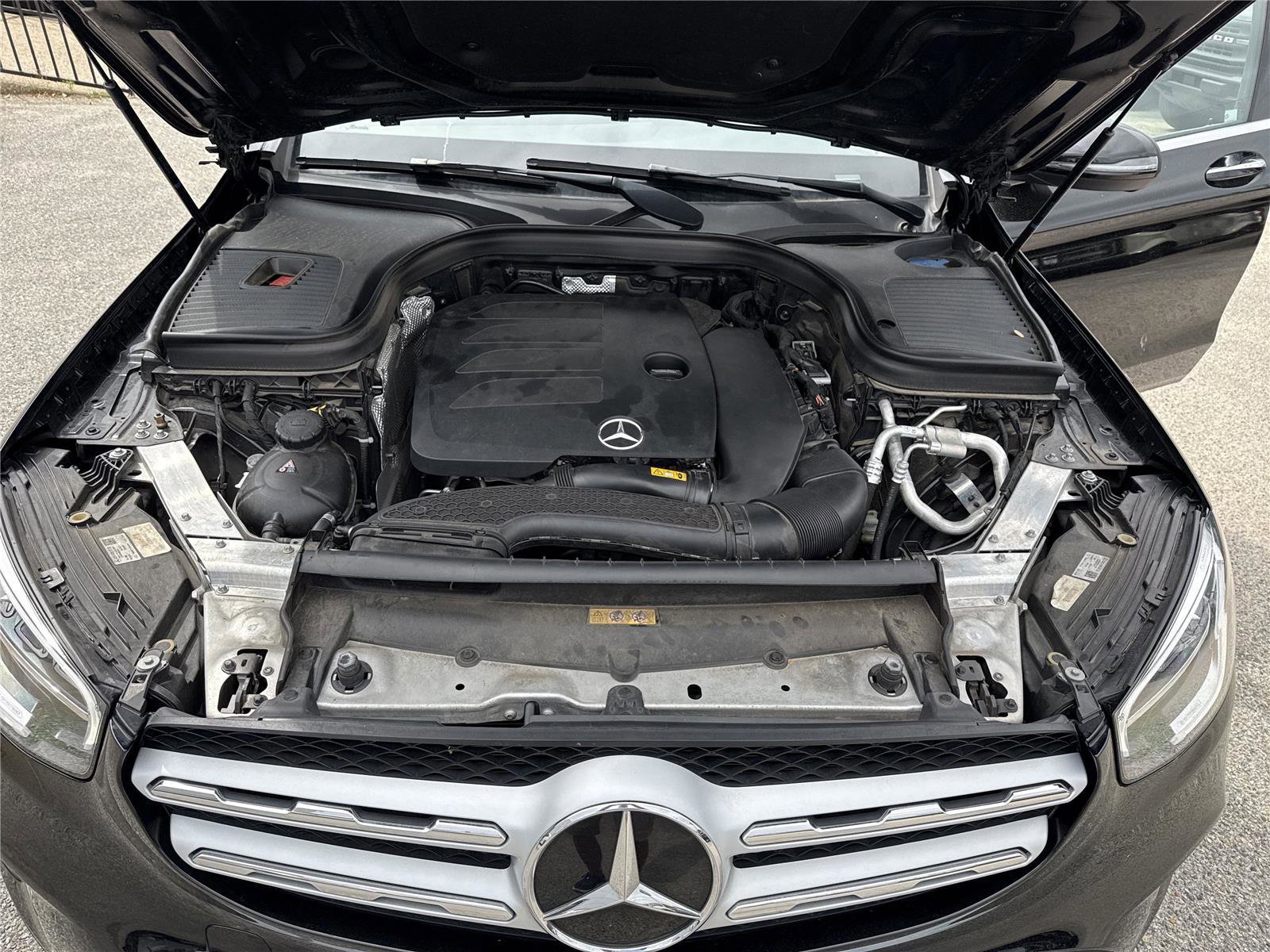 Used 2021 Mercedes-Benz GLC 300 image 29
