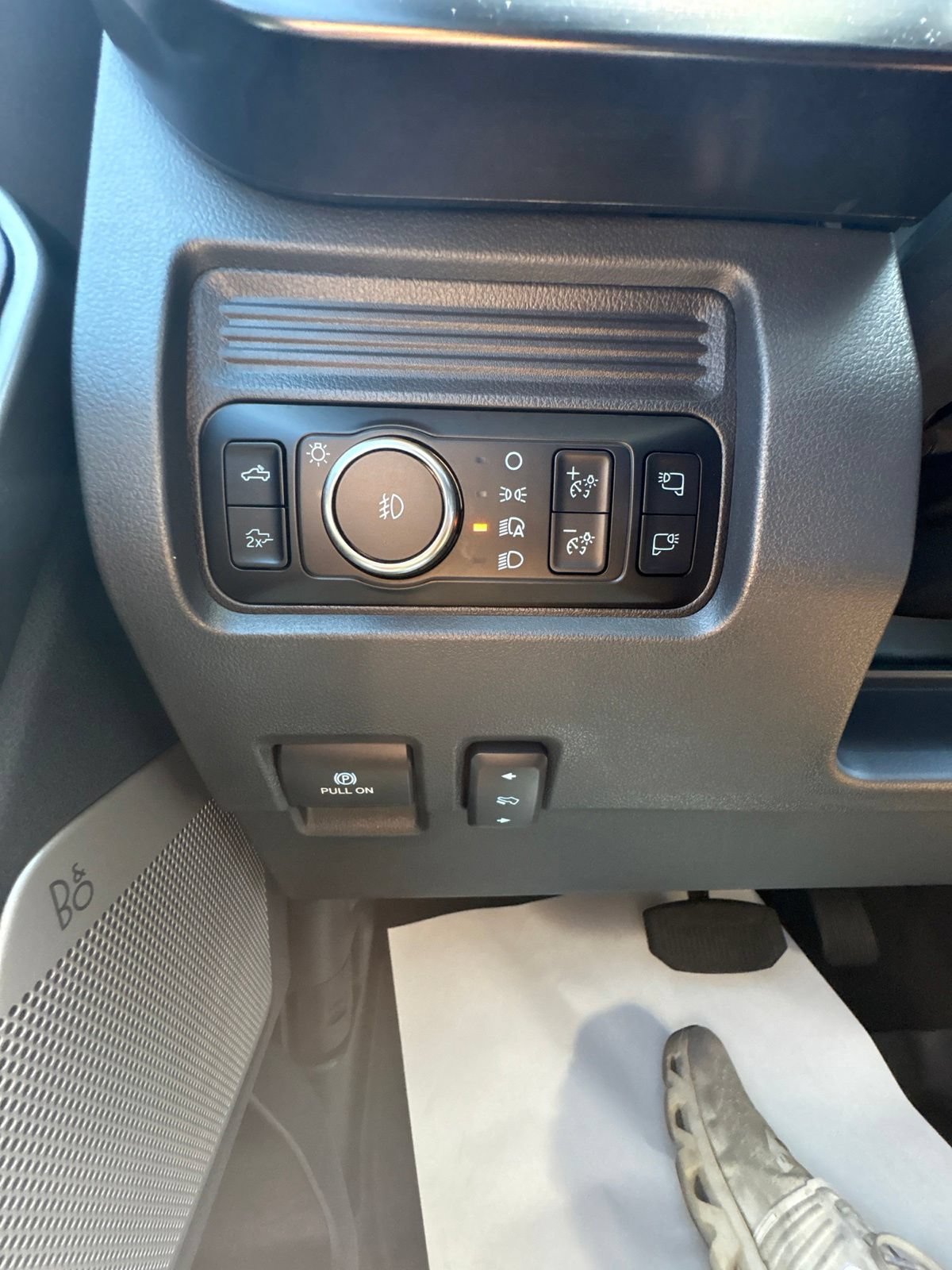 Certified 2026 Ford F250 Lariat w/ FX4 Off-Road Package AWD/4WD image 24
