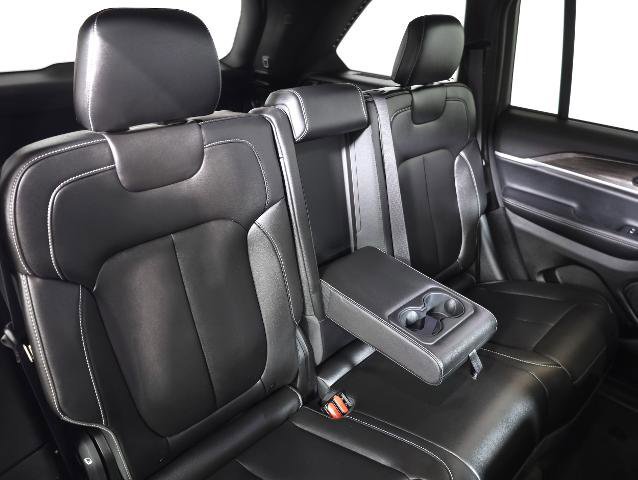 Used 2024 Jeep Grand Cherokee Limited w/ Trailer Tow Package image 10