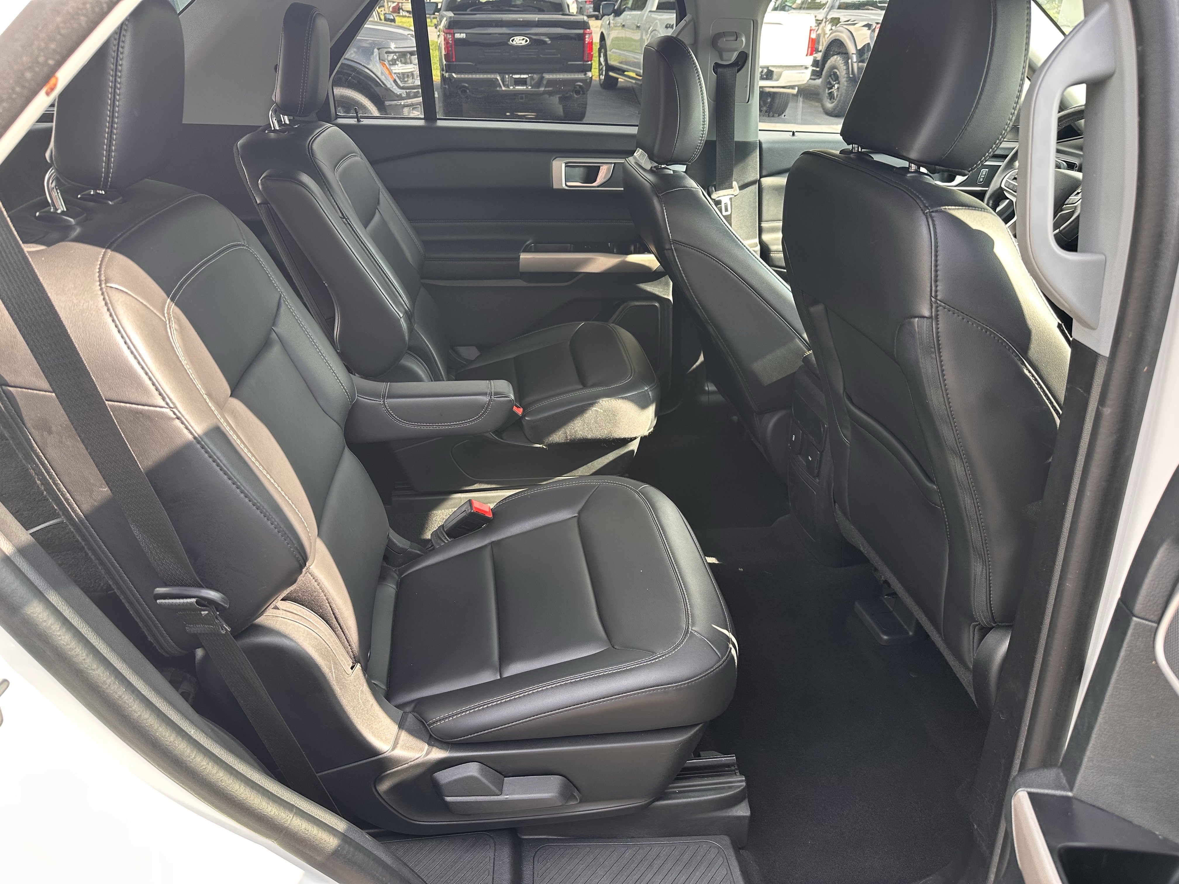 Certified 2023 Ford Explorer XLT w/ Equipment Group 202A AWD/4WD image 16