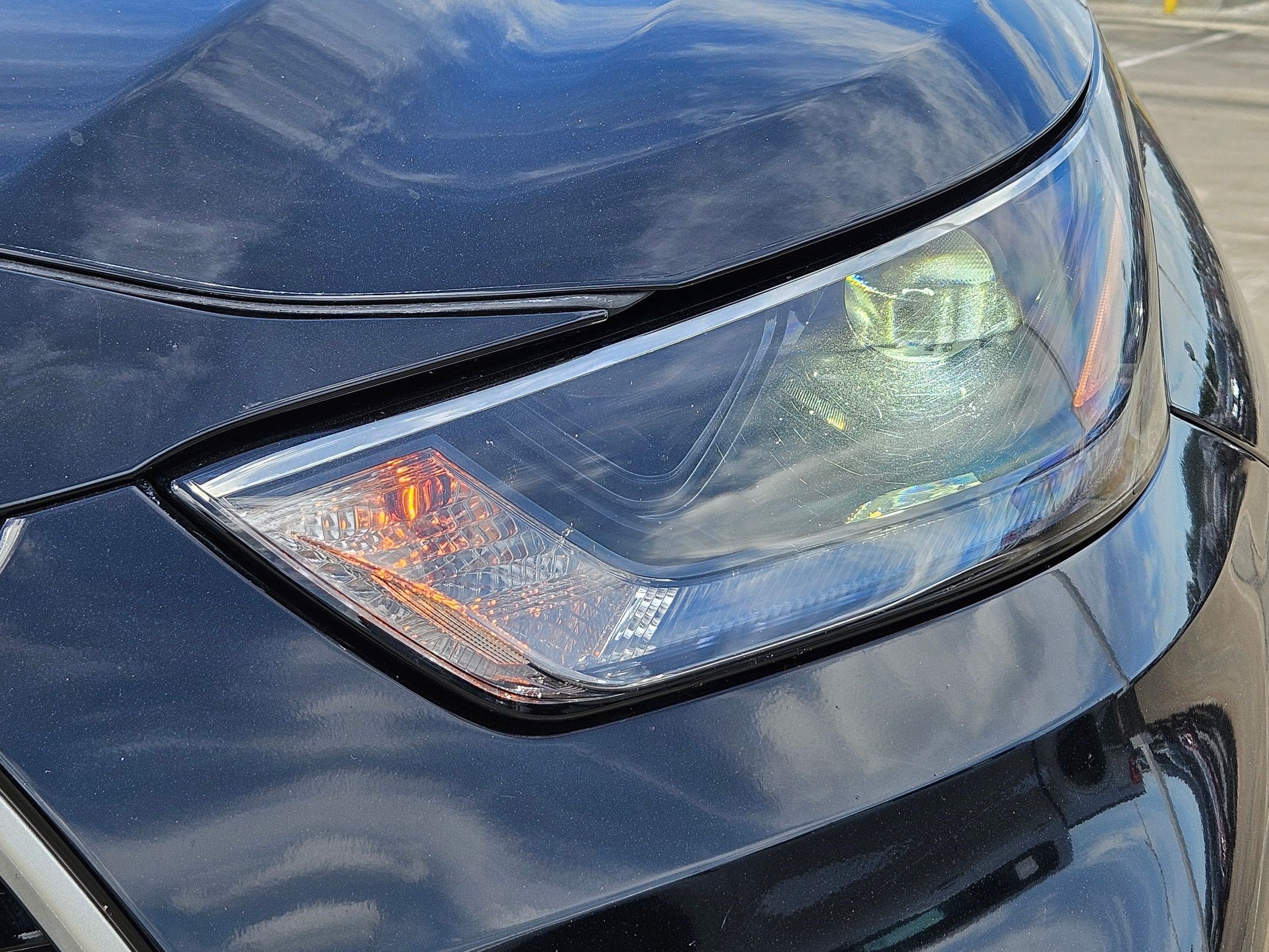 Used 2023 Toyota Highlander XLE FWD image 12