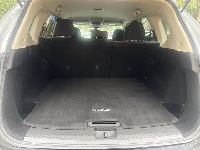 Used 2021 Nissan Rogue SV FWD image 6