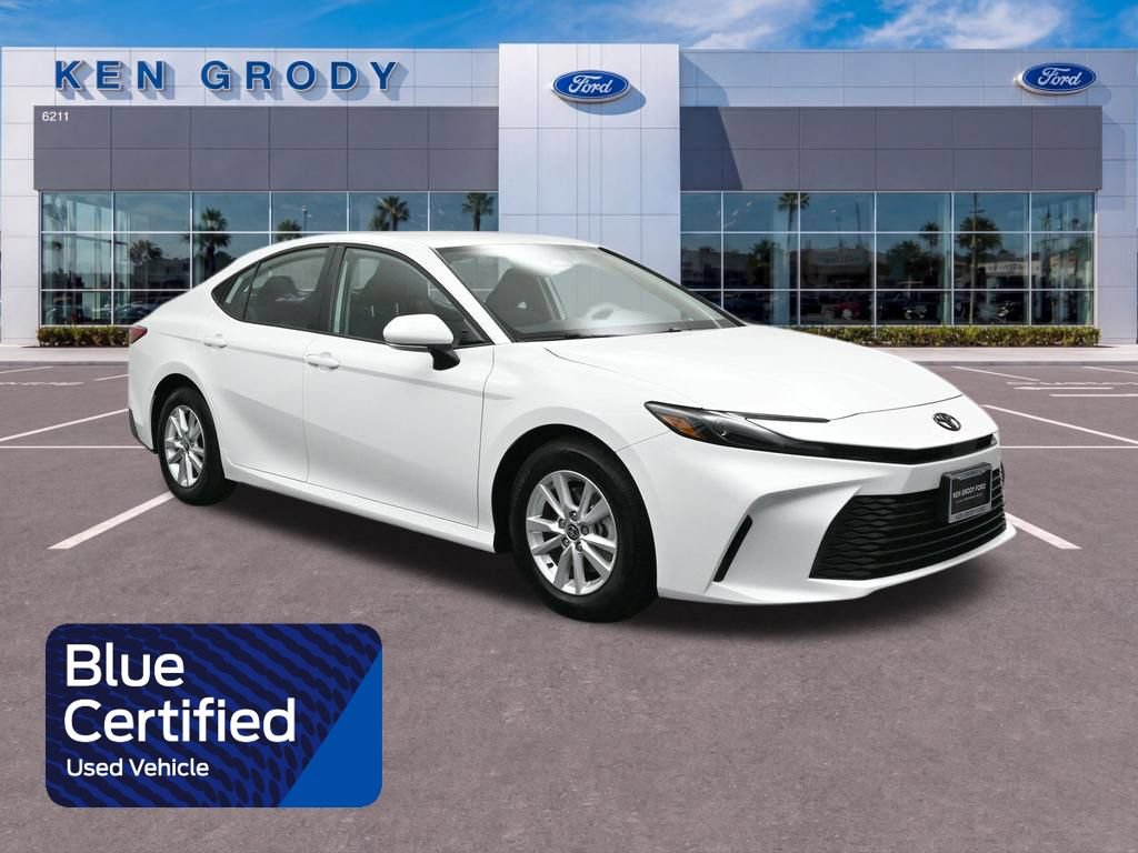 Used 2025 Toyota Camry LE FWD image 1