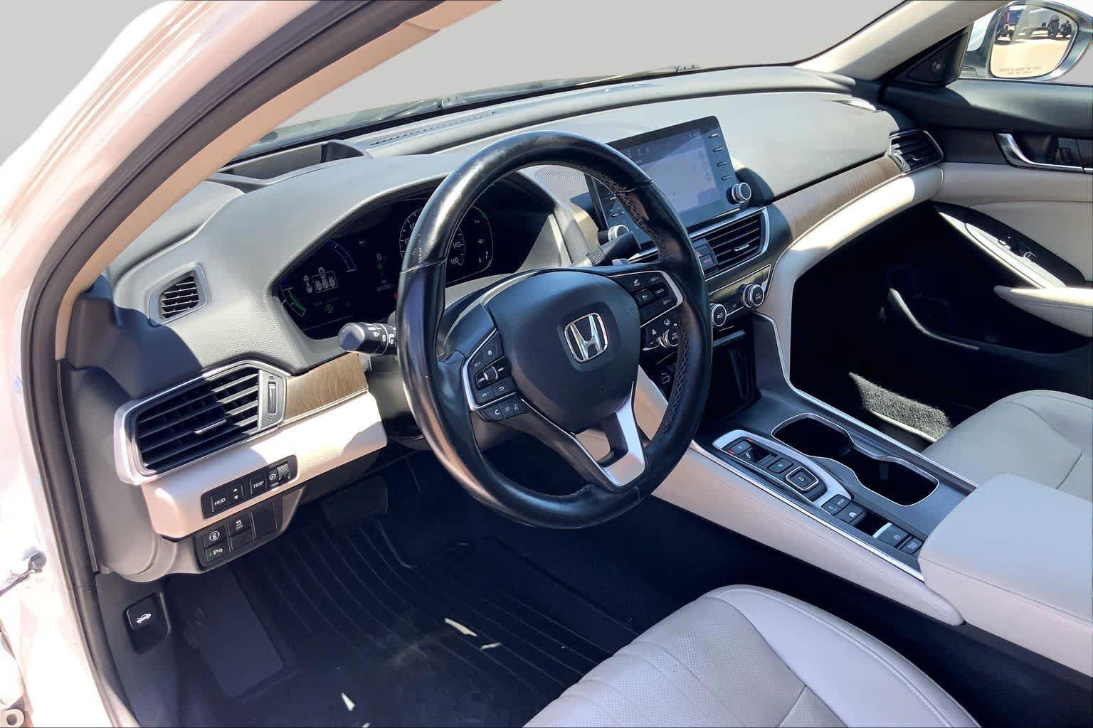 Used 2021 Honda Accord Touring image 18