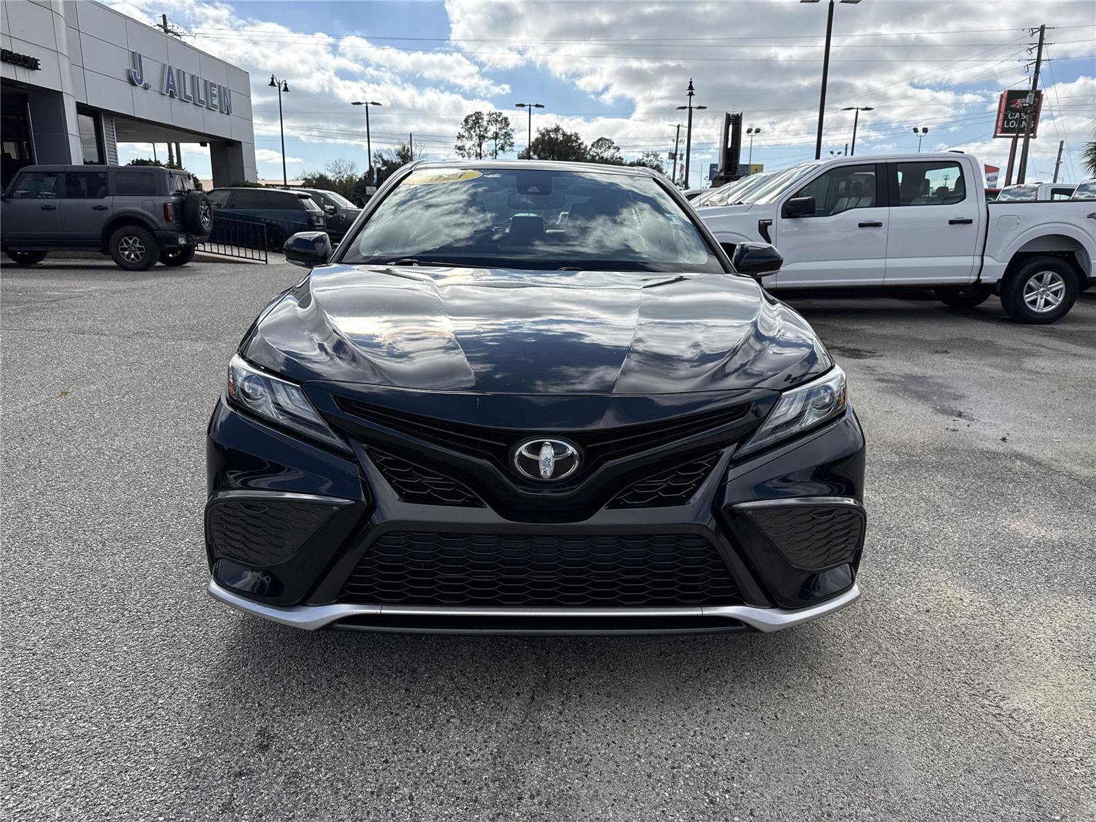 Used 2021 Toyota Camry XSE image 8