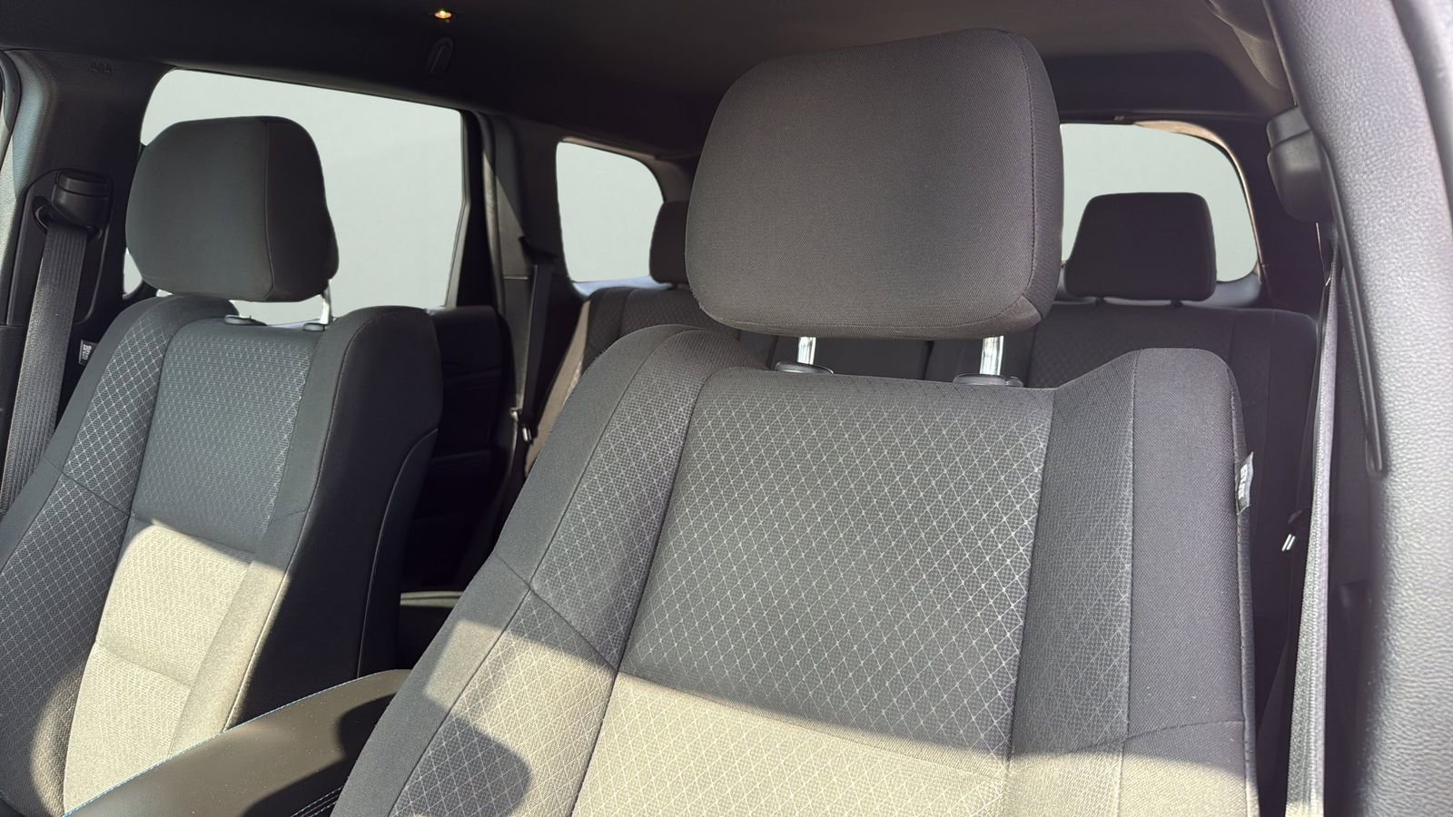 Used 2019 Jeep Grand Cherokee Laredo AWD/4WD image 9