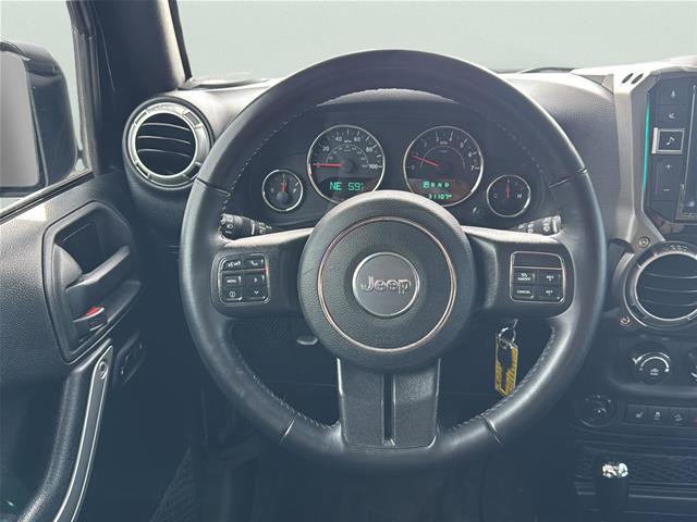 Used 2018 Jeep Wrangler Unlimited Rubicon w/ Connectivity Group AWD/4WD image 19