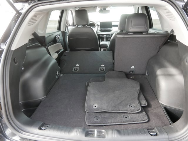 Used 2022 Jeep Compass Limited image 9