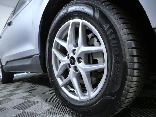 Certified 2023 Ford Edge SEL w/ Convenience Package AWD/4WD image 2