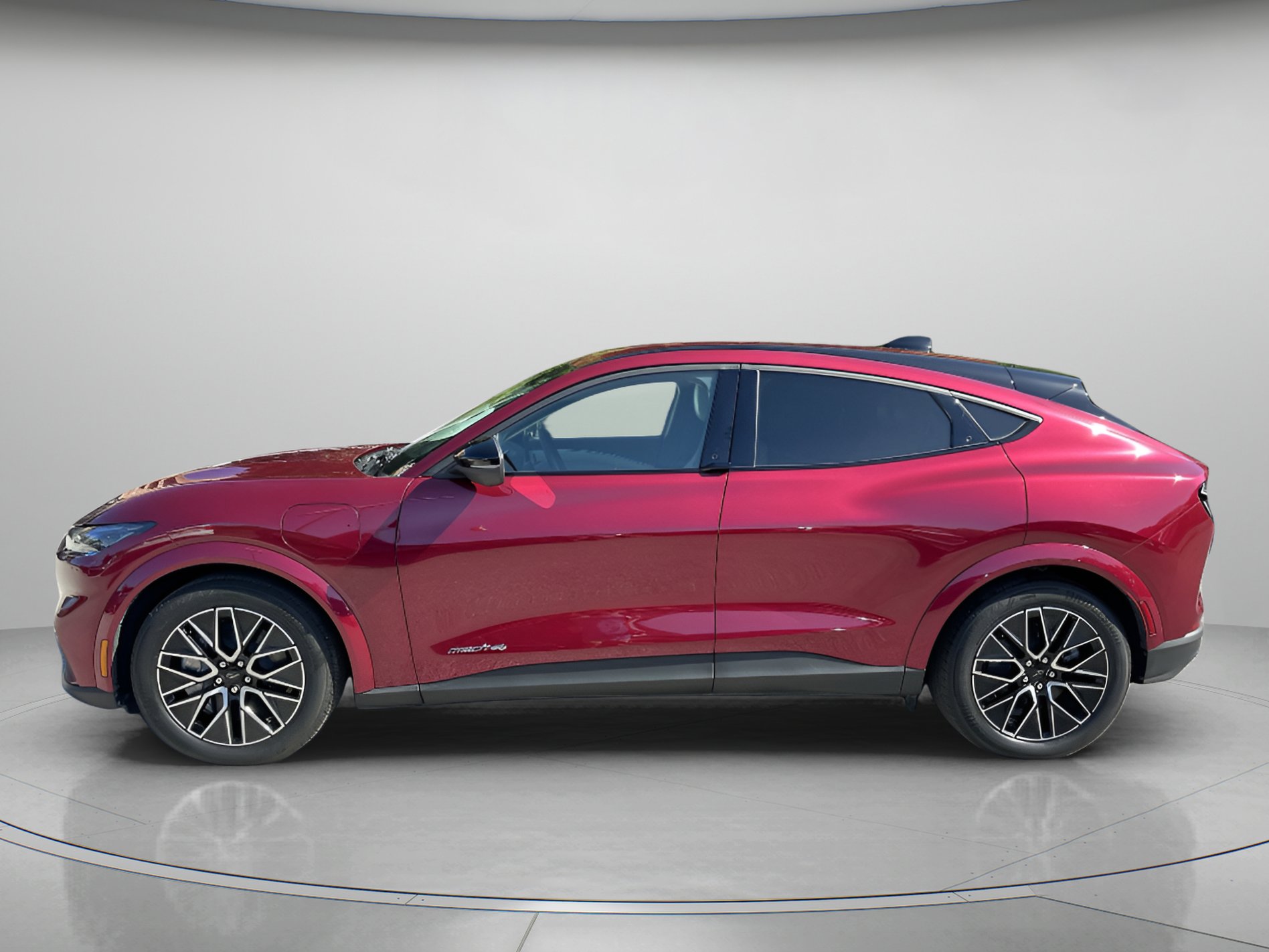 Certified 2025 Ford Mustang Mach-E Premium AWD/4WD image 43