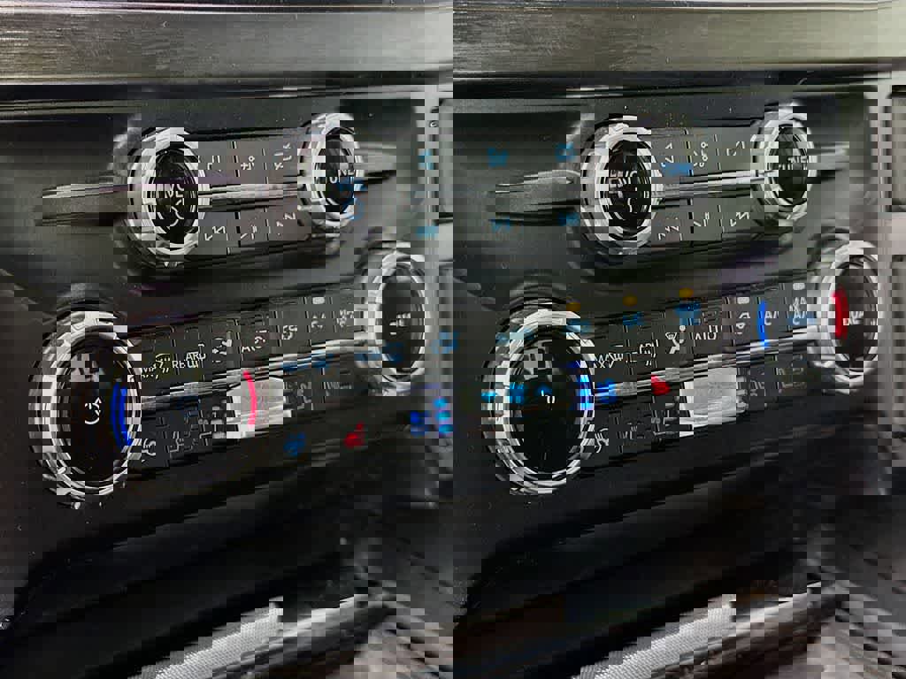 Certified 2023 Ford F250 Lariat w/ Lariat Ultimate Package image 21