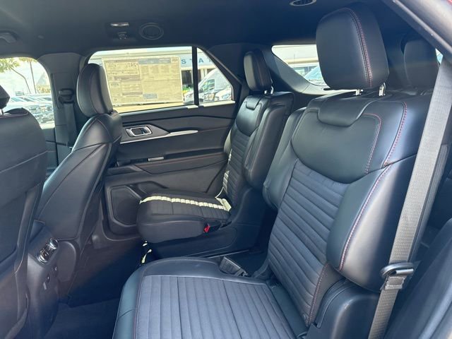 Certified 2025 Ford Explorer ST-Line w/ Premium Package RWD image 7