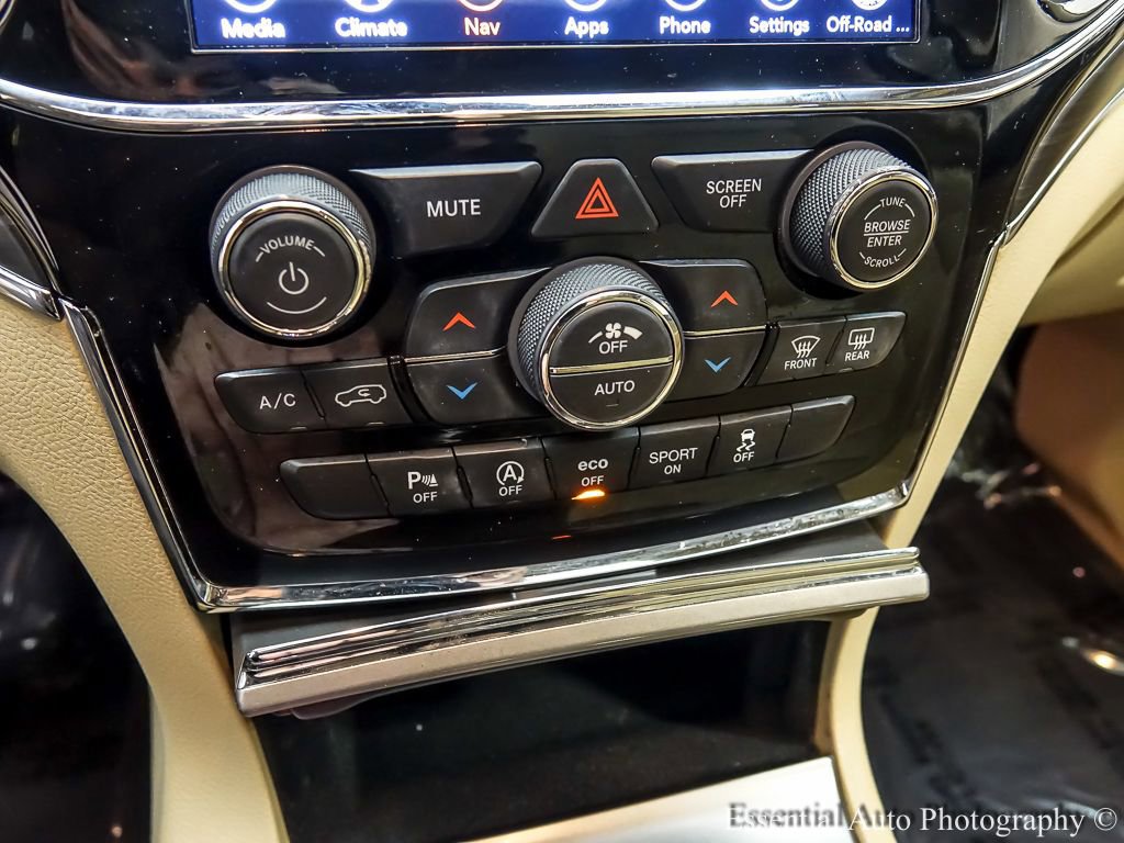 Used 2020 Jeep Grand Cherokee Limited w/ Premium Lighting Group image 20