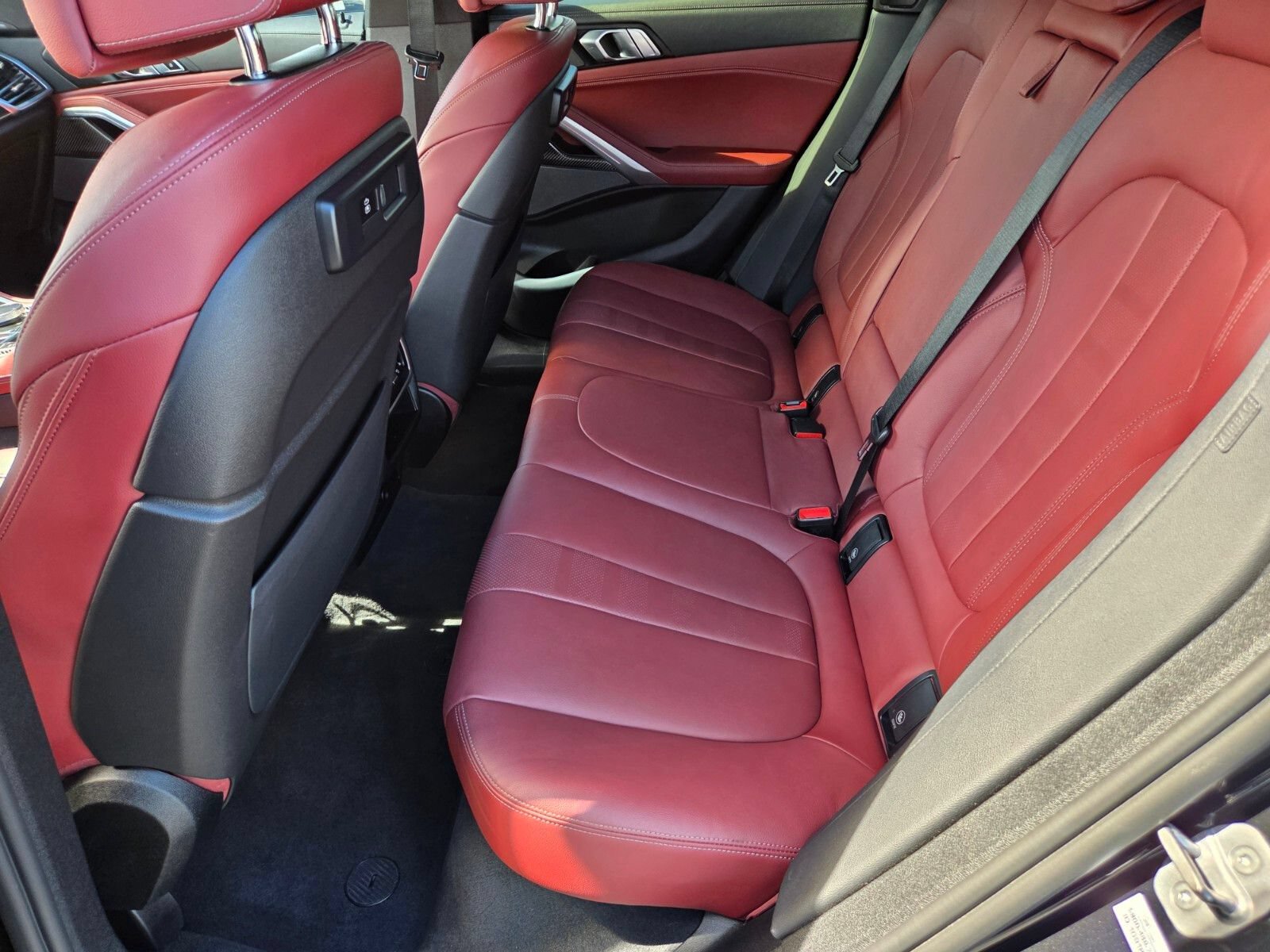Used 2022 BMW X6 M50i AWD/4WD image 12