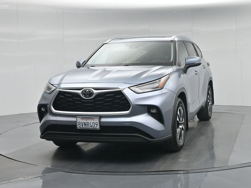 Used 2021 Toyota Highlander XLE image 27